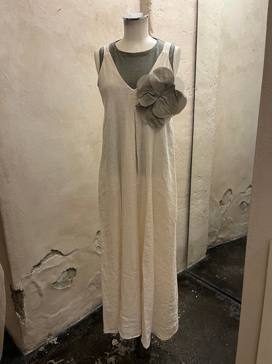 Abito Humility (spilla venduta a parte)