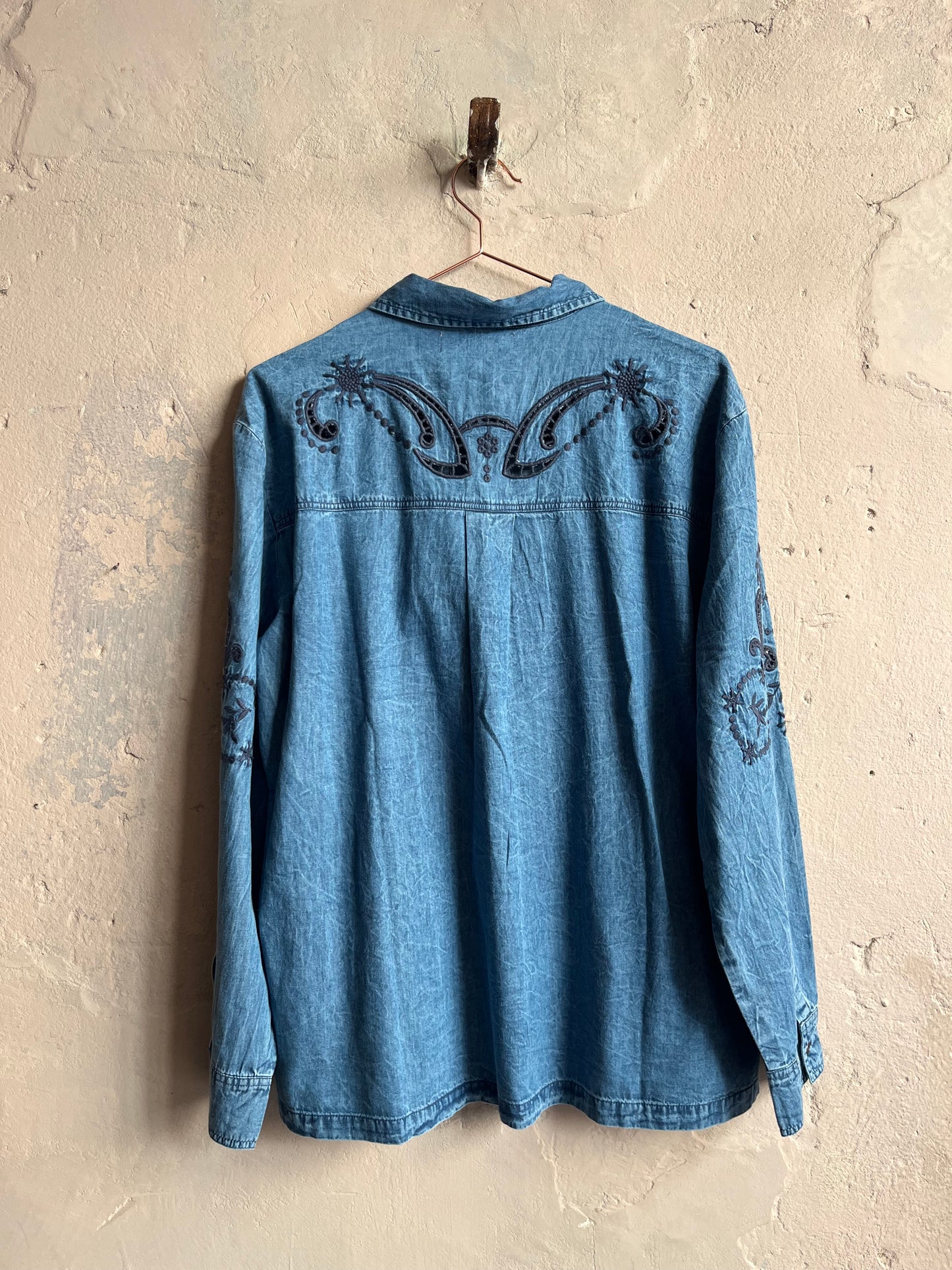 Camicia Maison Hotel