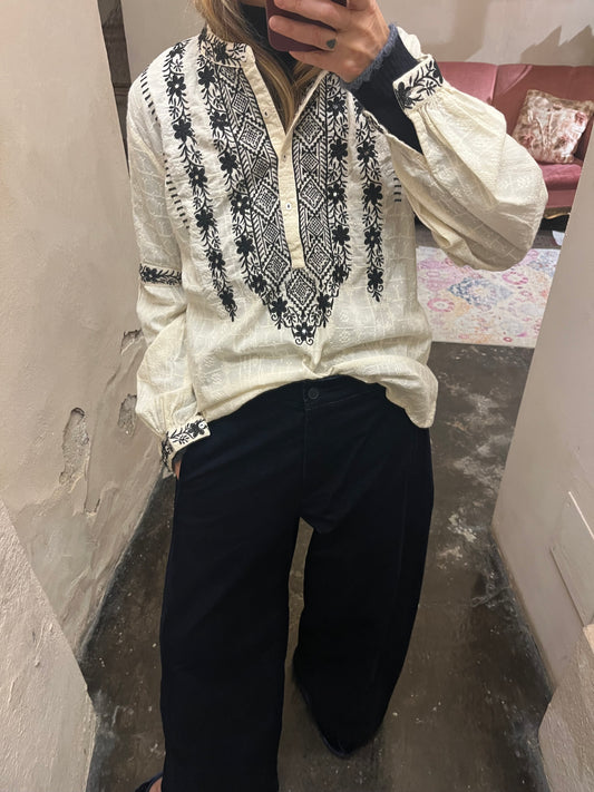 Camicia ricamata Maison Hotel