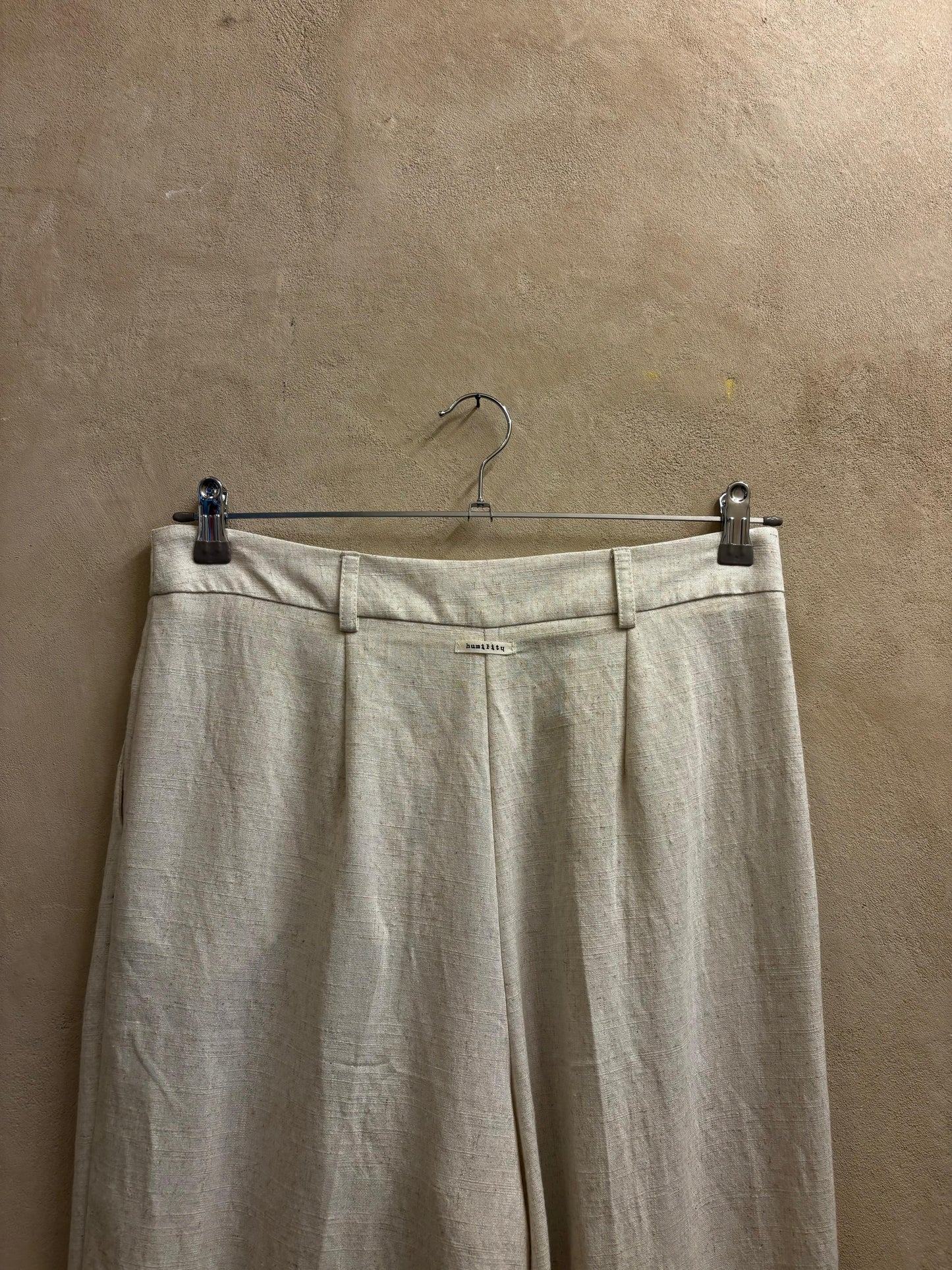 Pantalone Humility