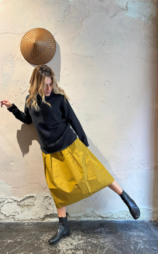 Gonna ocra taffeta’ Floor